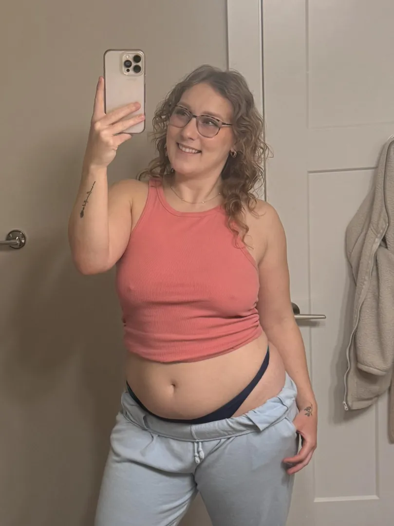 I love when the belly makes the outfit posted by bootyliciousangel