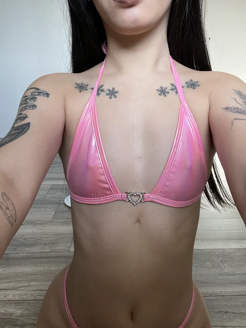 I love when you check out my tiny body posted by planetamyvenus