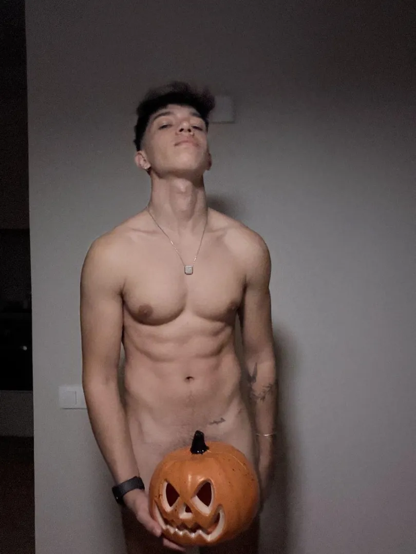 I miss Halloween posted by sweetemptation101