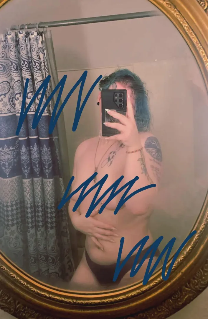 I miss the blue but now im red❤️ posted by mintyassh0le