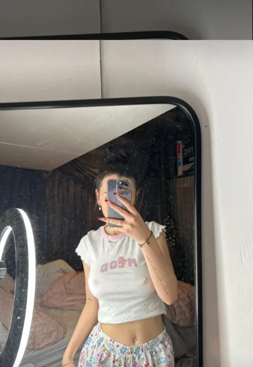 I missed reddit hehe (f19) Older by Embarrassed-Ad8911