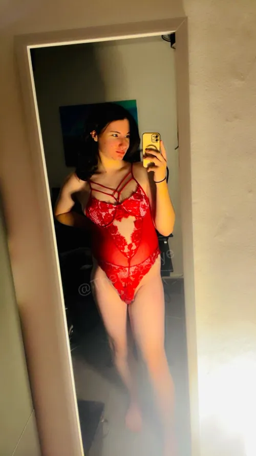 I need a cute femboy at my feet! by TSRealRS