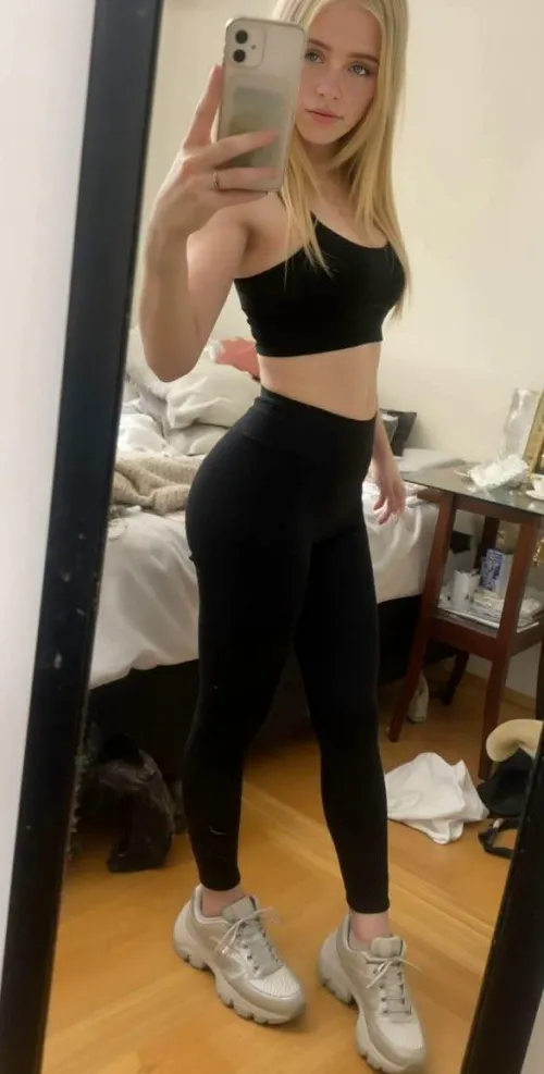 I need a full body massage after the gym, any takers? by SuccuDarkBby