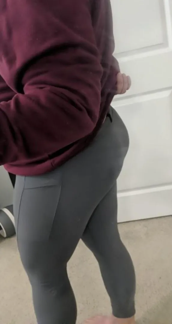 I need a real man to fuck my juicy bubble butt (TAMPA) posted by whatsinanalt