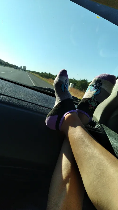 i need a shower, before i want u smell them [F] by Goddess_Rose_5