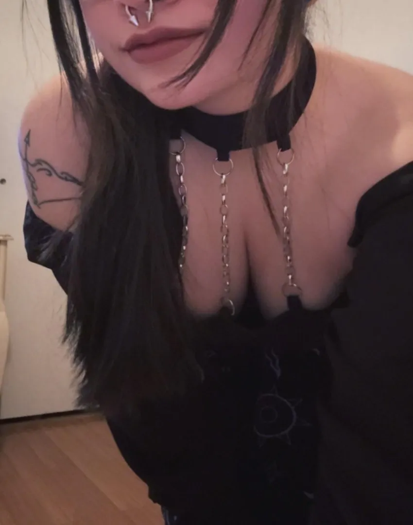 I need an attentive man to occupy my time‍ posted by Baby_b3aner