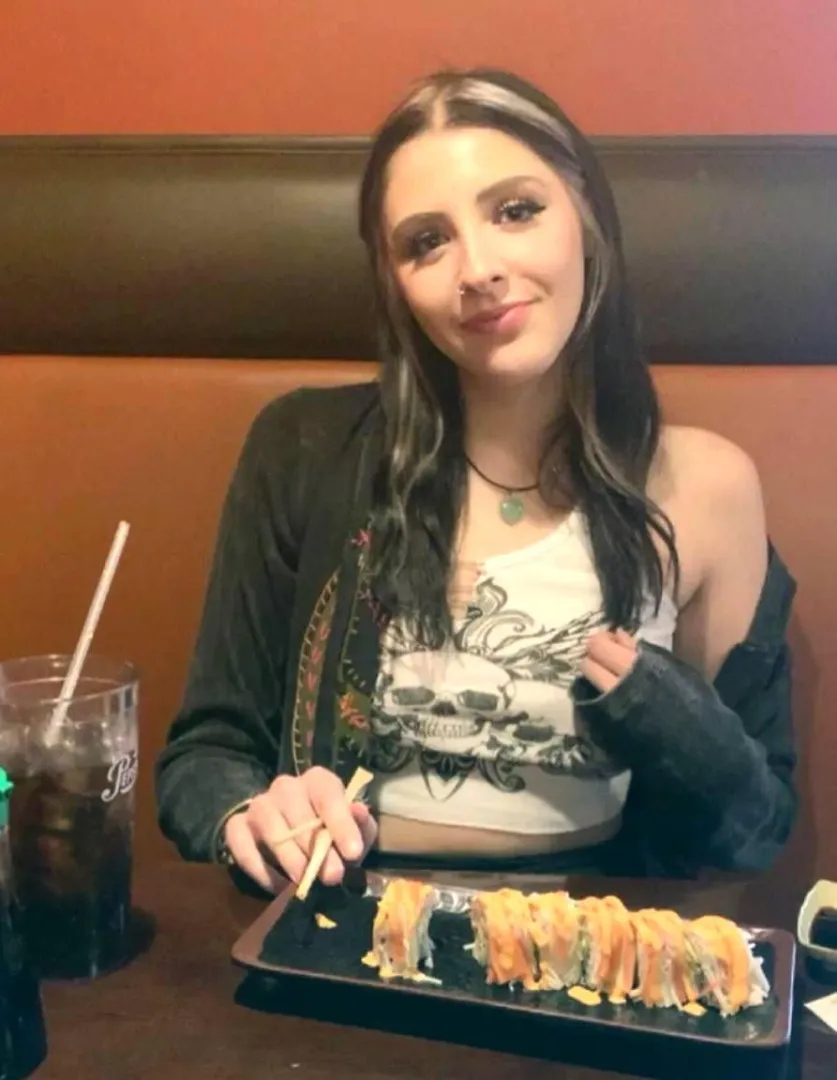 I need friends to send nudes to when I’m horny.. who wants to be my friend?  posted by 2007InHS