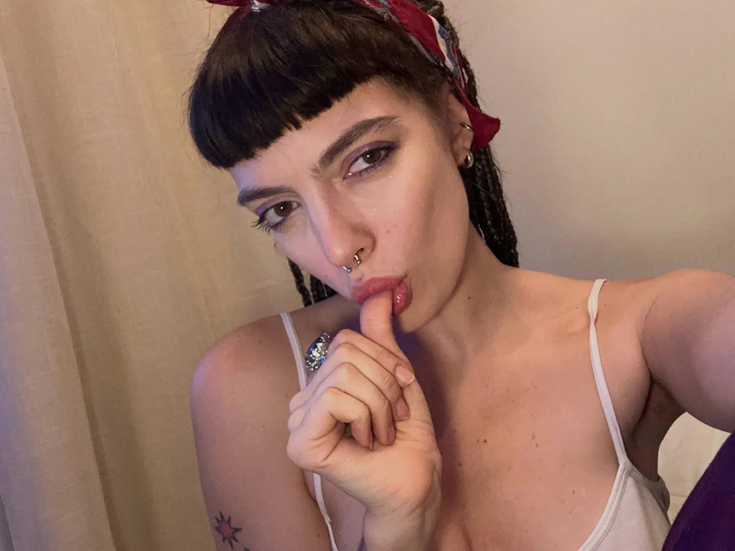 I need some Jewish dick in my mouth please posted by daisylizs