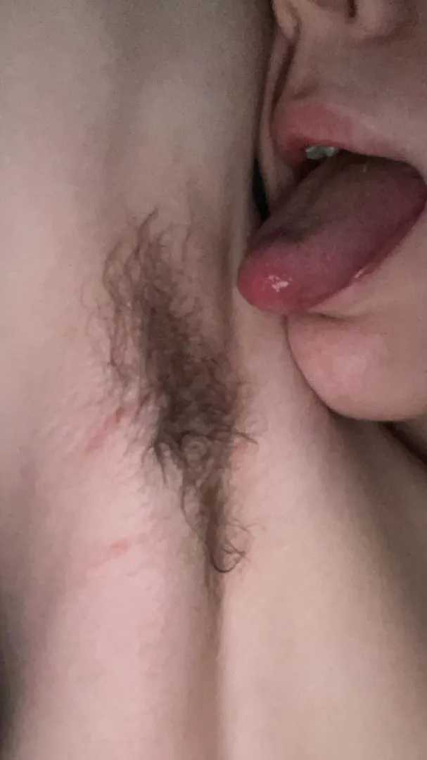 I need to lick my sweaty armpits posted by mathewxxx3
