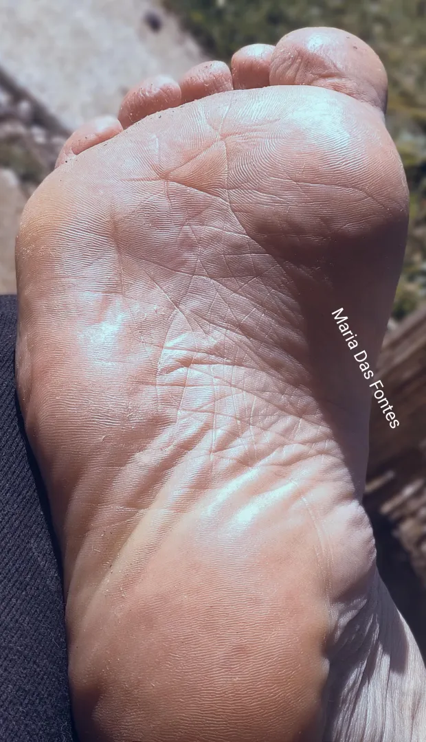 I need you to come smooth things over here. posted by MariaDasFontes