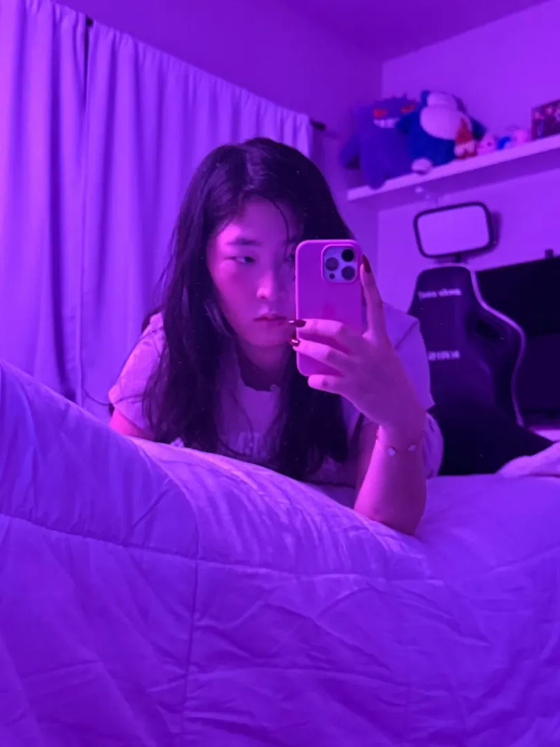 I need your helping hand.. or more posted by DawnMoerXO