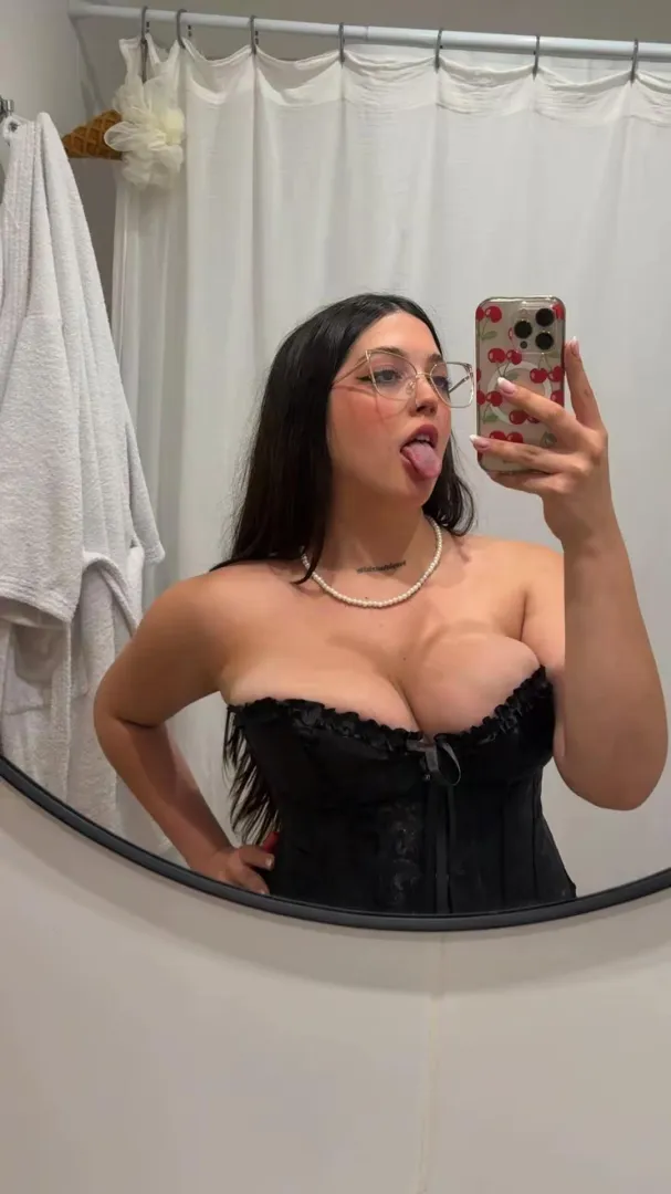 I only get turn on by ur wallet posted by purplegirl_-