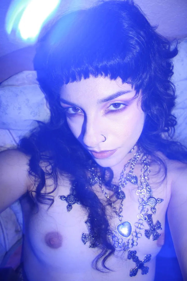 I prefer pearl necklaces ;) posted by pinchependeja_