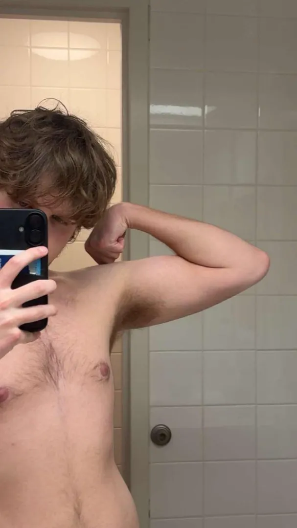 I really need someone sniffing my musky pits rn (DMs open btw) posted by Ok_Bat_1397