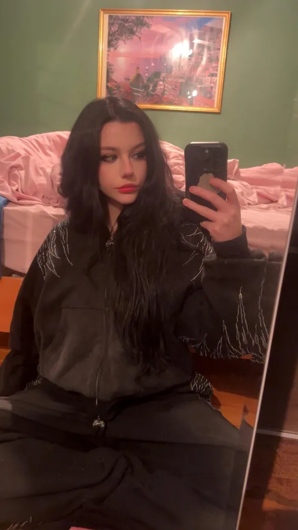 I rule best when I’m comfortable  posted by Meaaly26