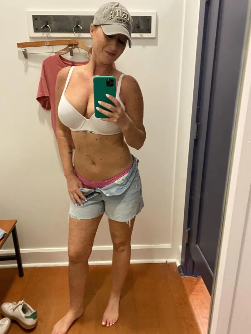 I should be trying on clothes not taking photos. posted by Lotsoffun2024