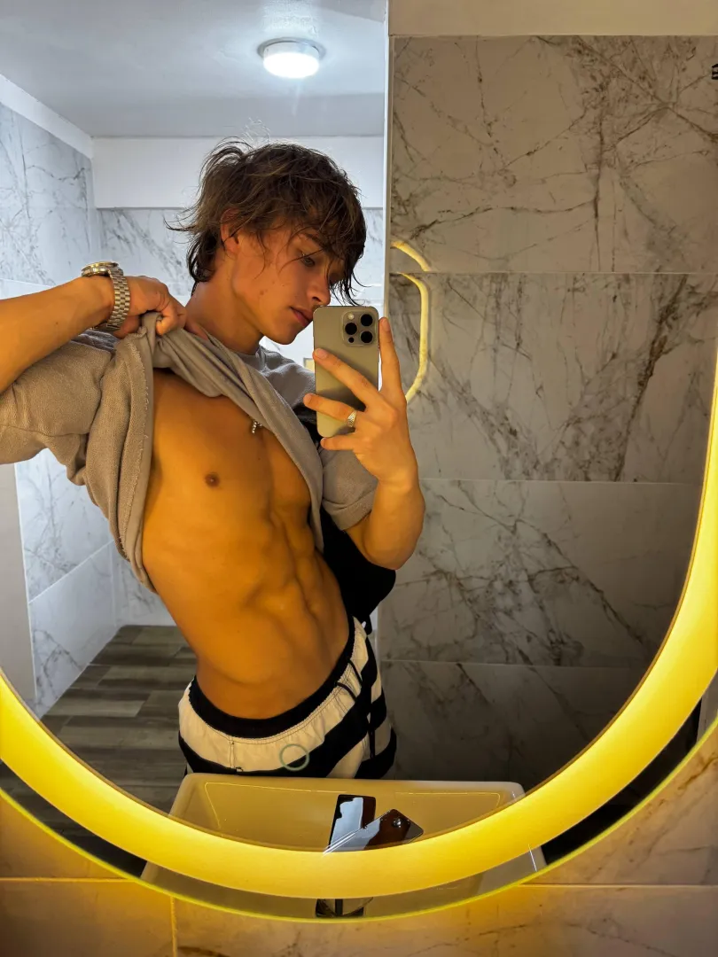 I show you my abs posted by nova-ashwood