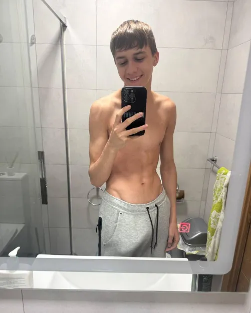 I show you my first photo of the day by bootyy-liciouss