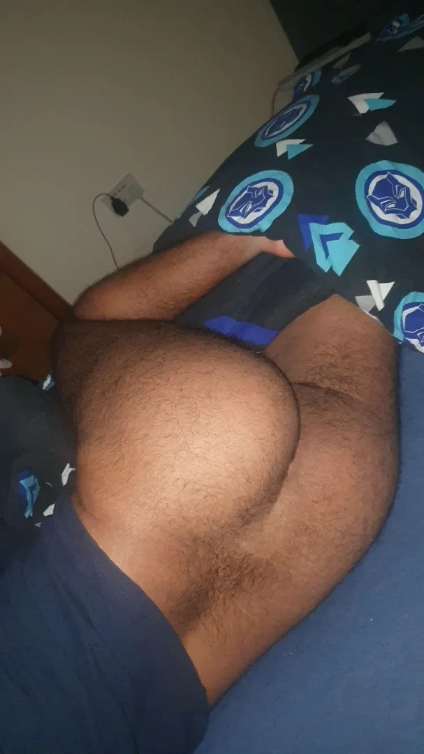 I sleep like this, what would you do bro? 22  posted by TheRealSeebu007