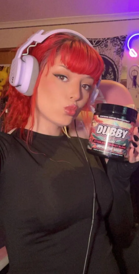 i smile, you melt posted by Dazzle-Muffie