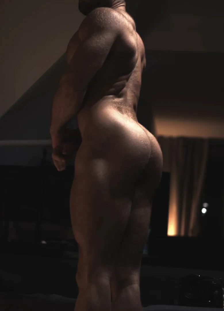 I squat sometimes posted by Forward-West-5768