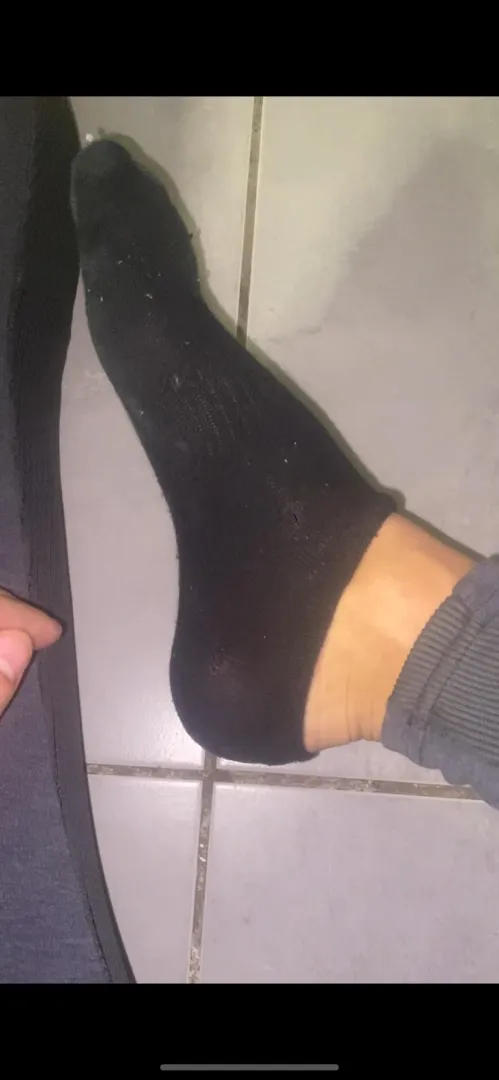 I swear I have the most beautiful feet of any guy, you've never seen anything like it posted by diamant033