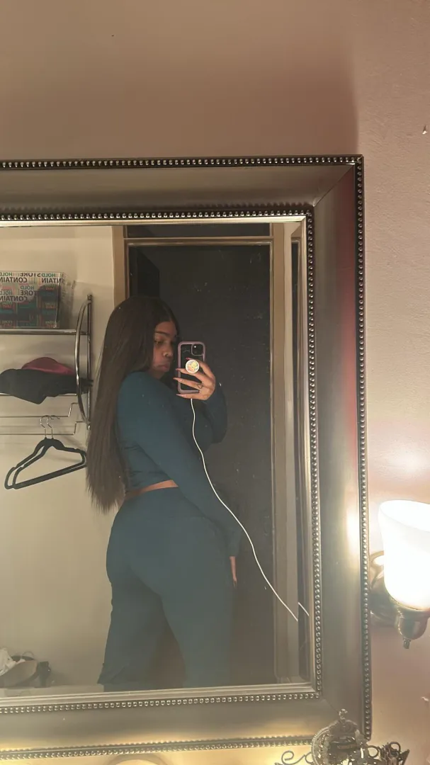 i take my job seriously and i expect the people who ask for my services to take me seriously too. don’t come to me if you can’t even explain what you want in detail or think i’ll put myself in a uncomfortable position to comfort a stranger i don’ posted by radmagic