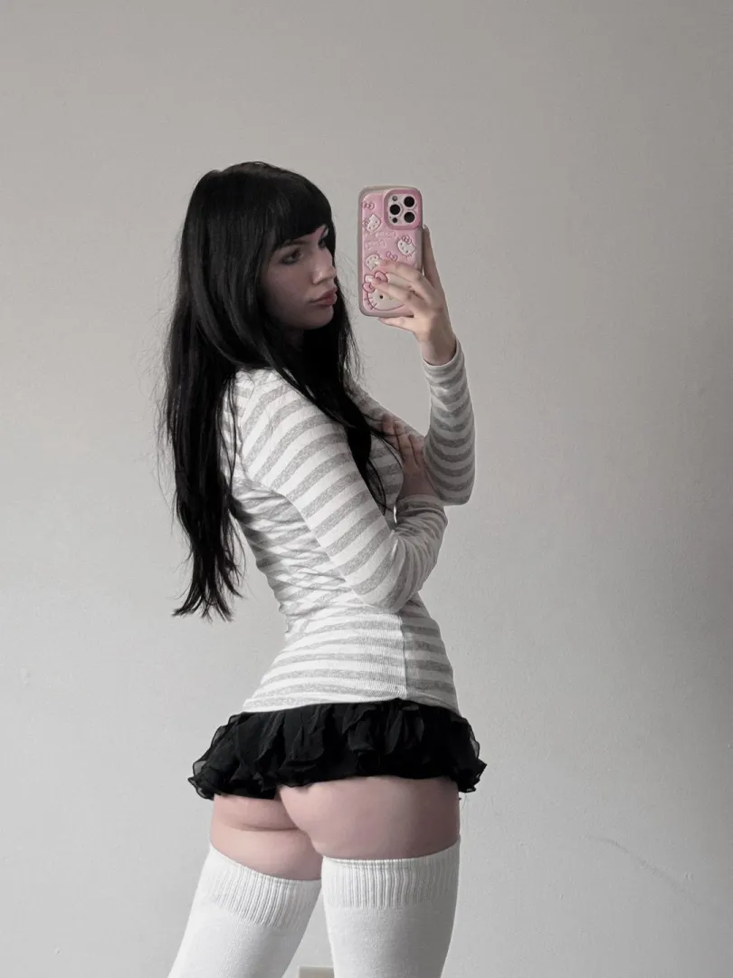 I think my skirt is a bit too short posted by TemptTied