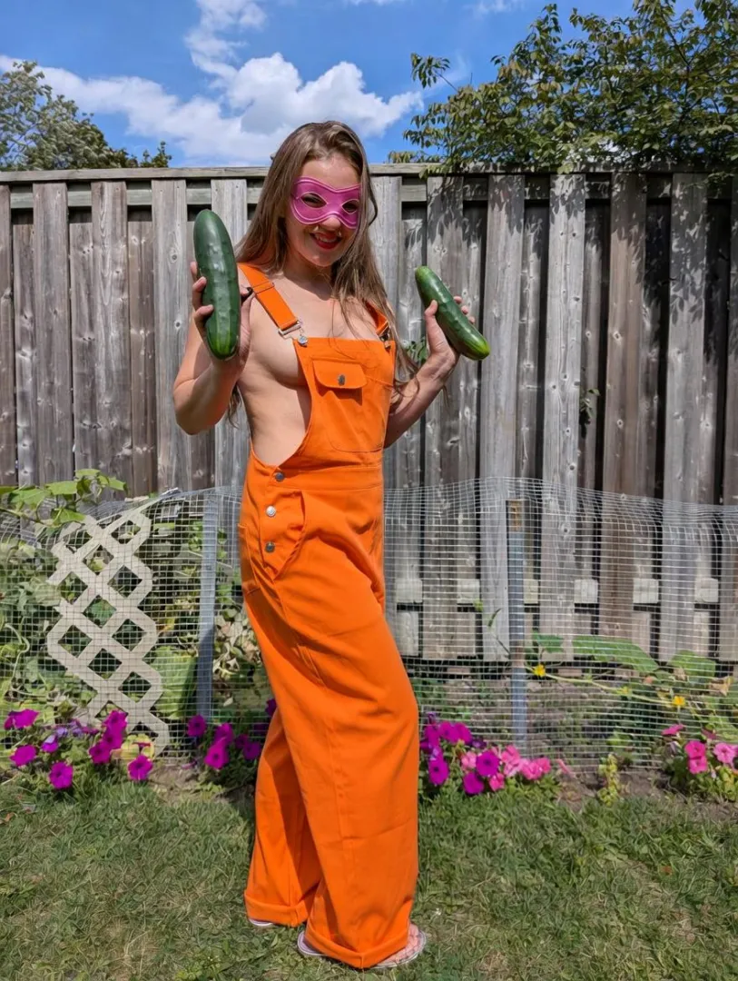 I think Orange is my new favorite color posted by MaskedModel4U