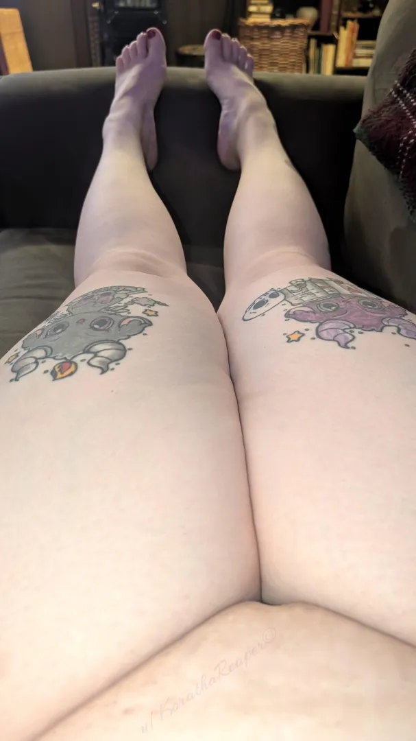 I think you need my chunky thighs pressed around your head  posted by Korathareaper