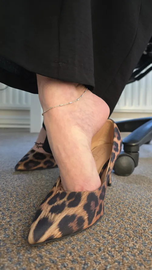 I think you noticed... by Tempting-Tigress