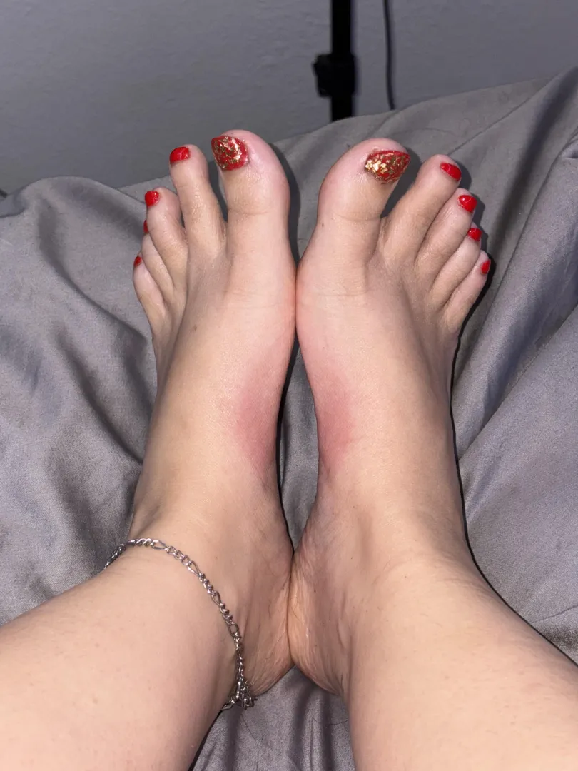 I think you should make them redder ‍♀️ posted by LizzyAnonymous