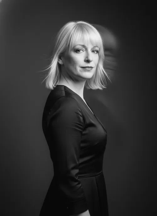 I thought I'll try a black & white with my natural white hair by Jacqueline-Dax