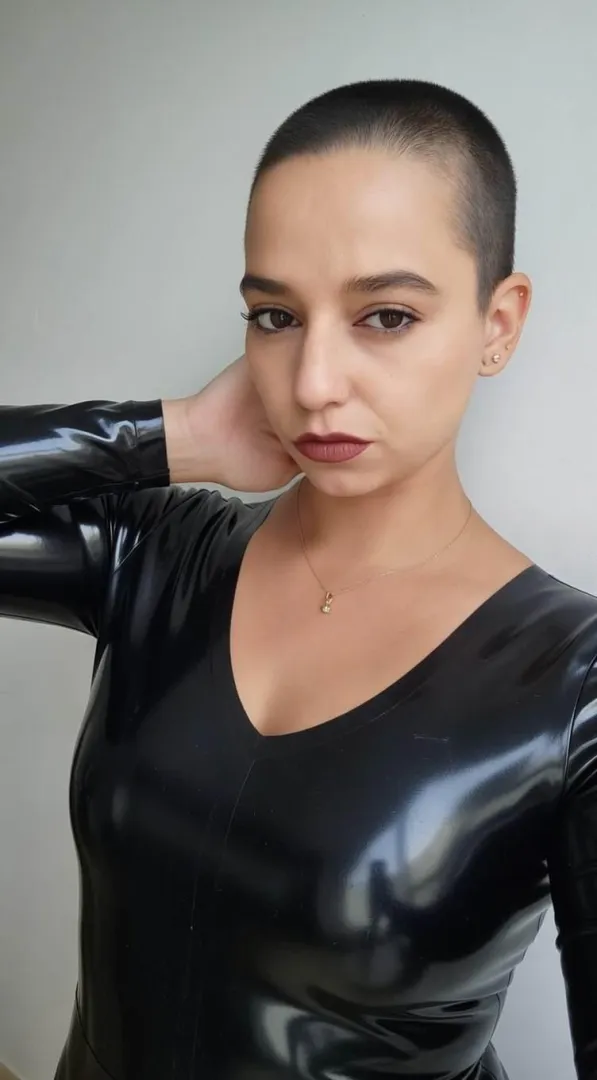 I understand why you're obsessed with me. posted by rahelbald