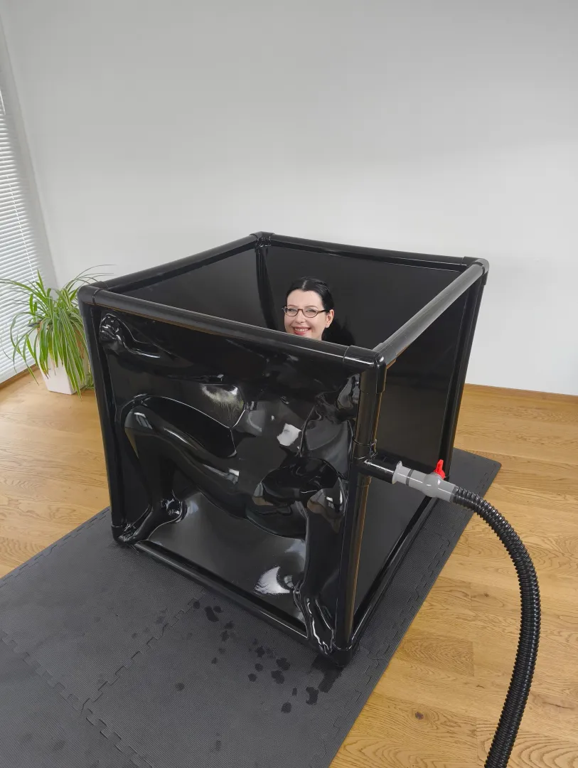 I vacuum-seal my sub to keep her fresh posted by latex-girl