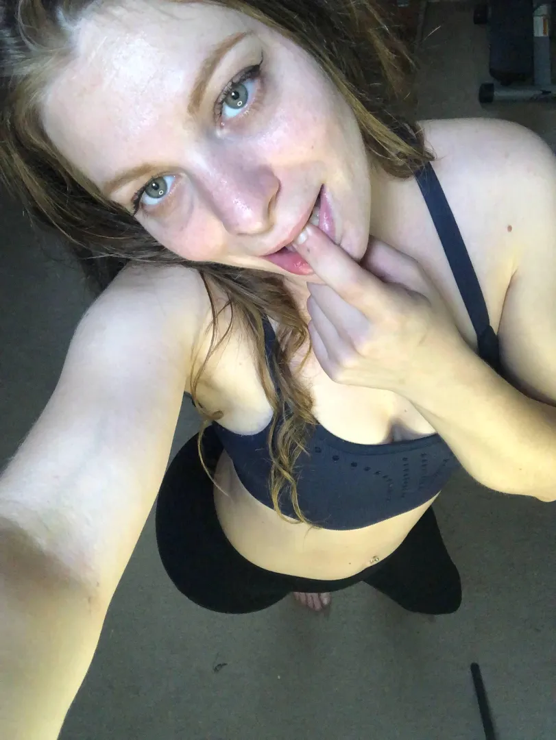 I wanna be ur favorite blonde posted by daisyduffybabyxo