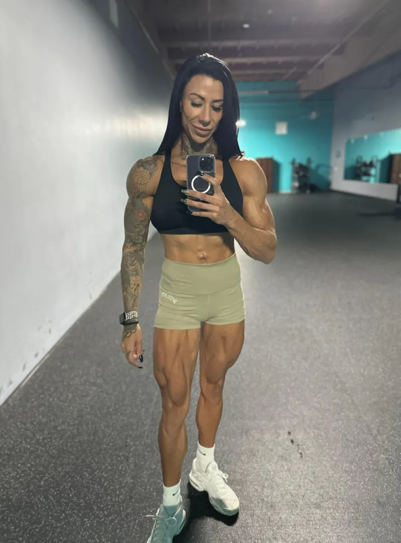 i wanna headlock u tonight posted by gymgirlfriend