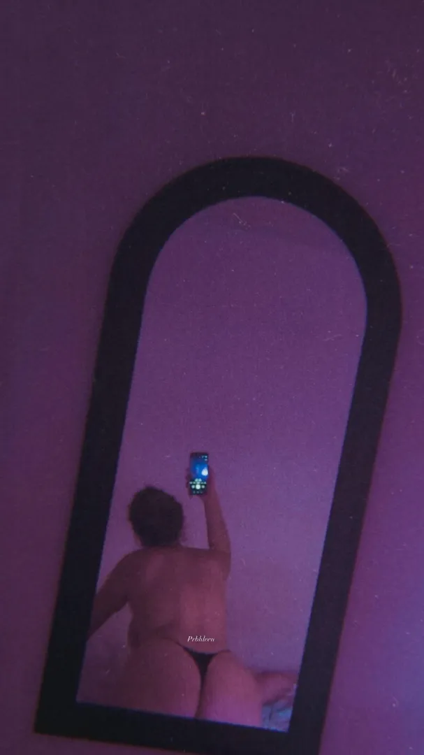 I want someone to devour my ass all day posted by prbhleen