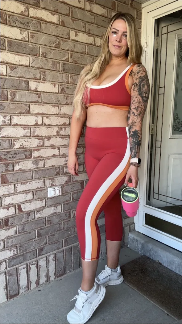 I want to be your favorite MILF, you won't regret it, trust me posted by haleyonlyxo