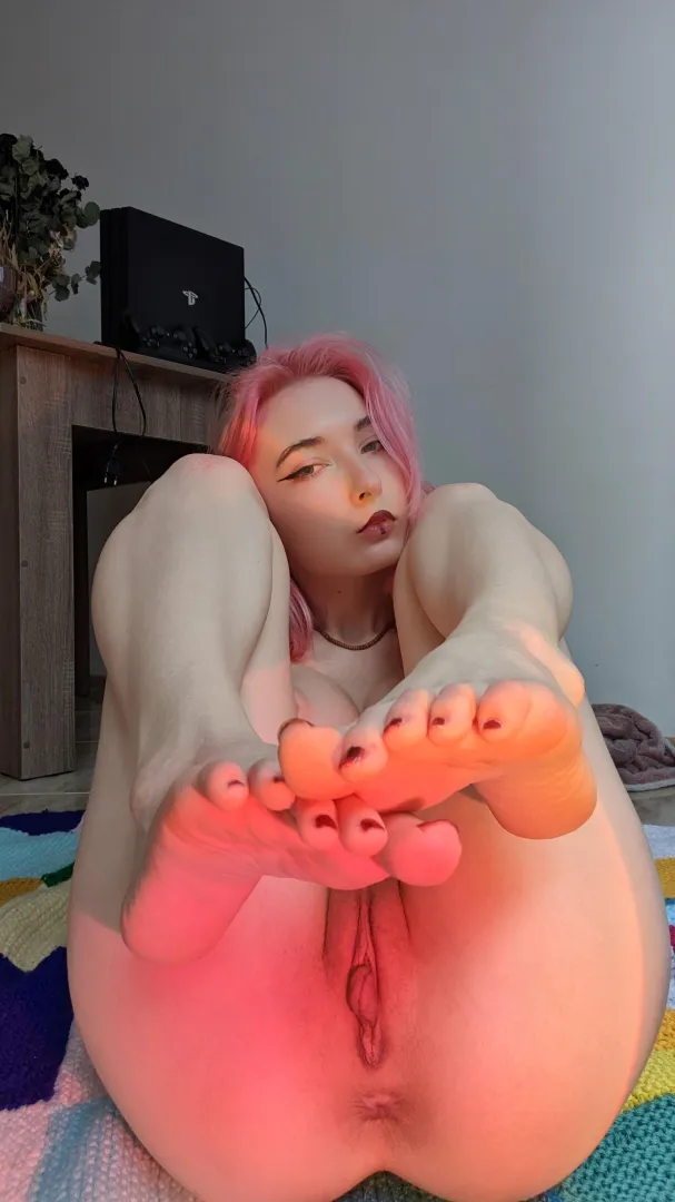 I want to know what you think of my pussy, be honest! posted by gnuepla