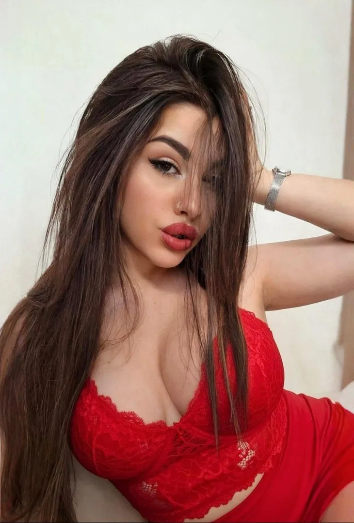 I want triple digits on Revolut and juicy Crypto transfers! Think you can satisfy me? posted by ArabellaStonne