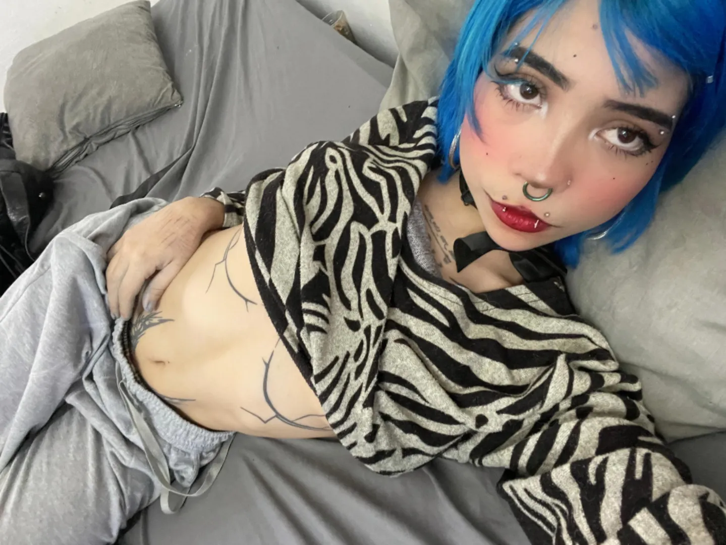 I want you to fill my little face with your hot cum posted by PropertyForsaken4436