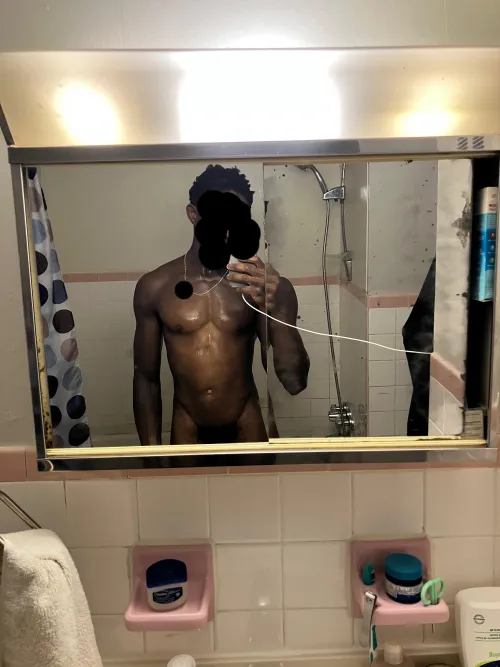 i was made to drain you dry, make your head spin and that dick throb . approach if you want to have fun by aldo405