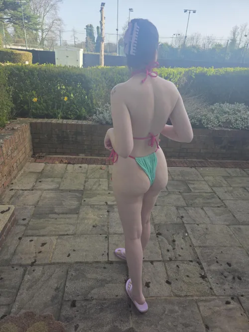 I was made to live in a bikini by summerpeachxox