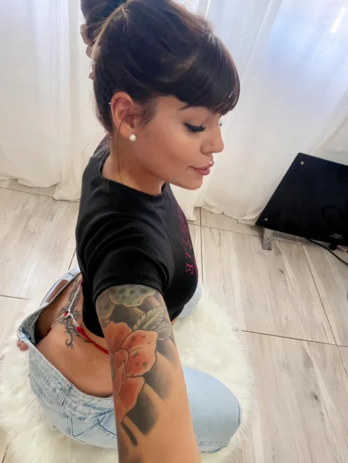 I was wearing this little thread today by Sashabbyy