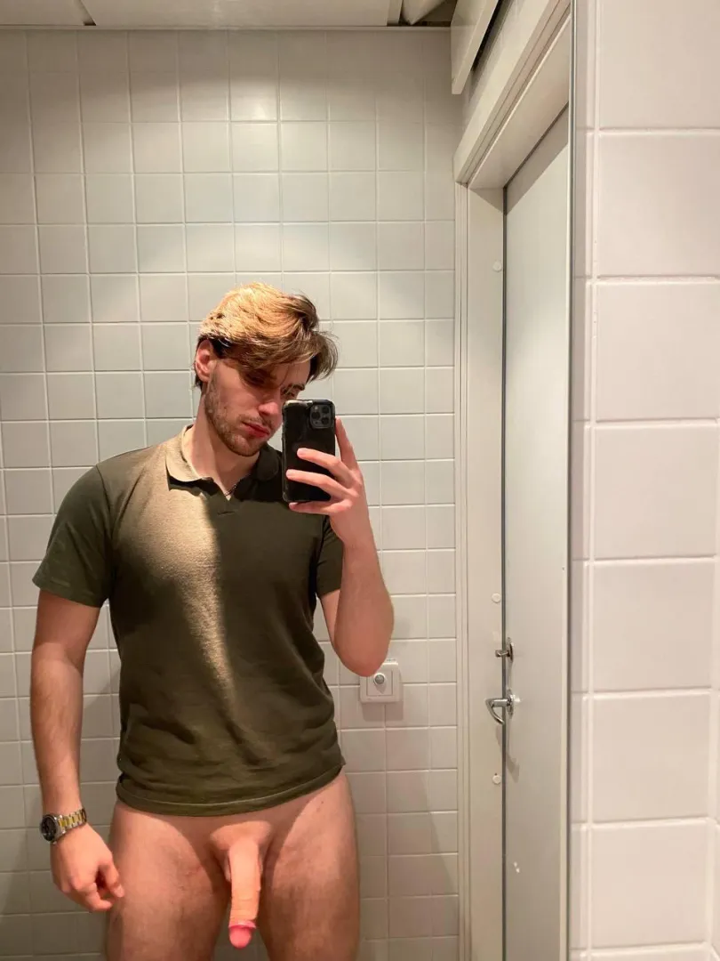 I will delete in 6 hours,  I will send you nudes posted by hugecockdownurthroat