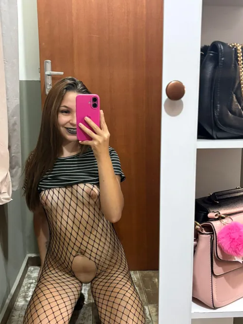 I will secretly sneak in your room daddy by cutie_ana