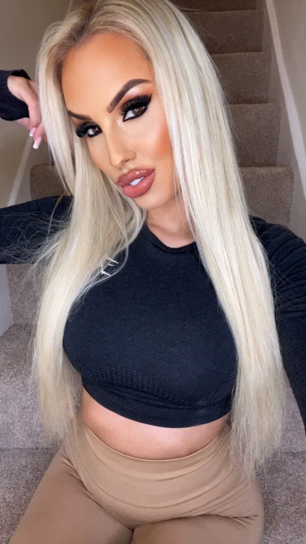 I wish an older guy came on my leggings right now posted by CakeSupp