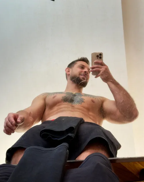 I would be a perfecet stretching partner if you are interested by bigjeid