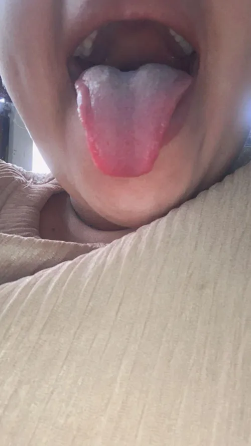 I would put you in my mouth to destroy all your little bones, my by orianapreggo